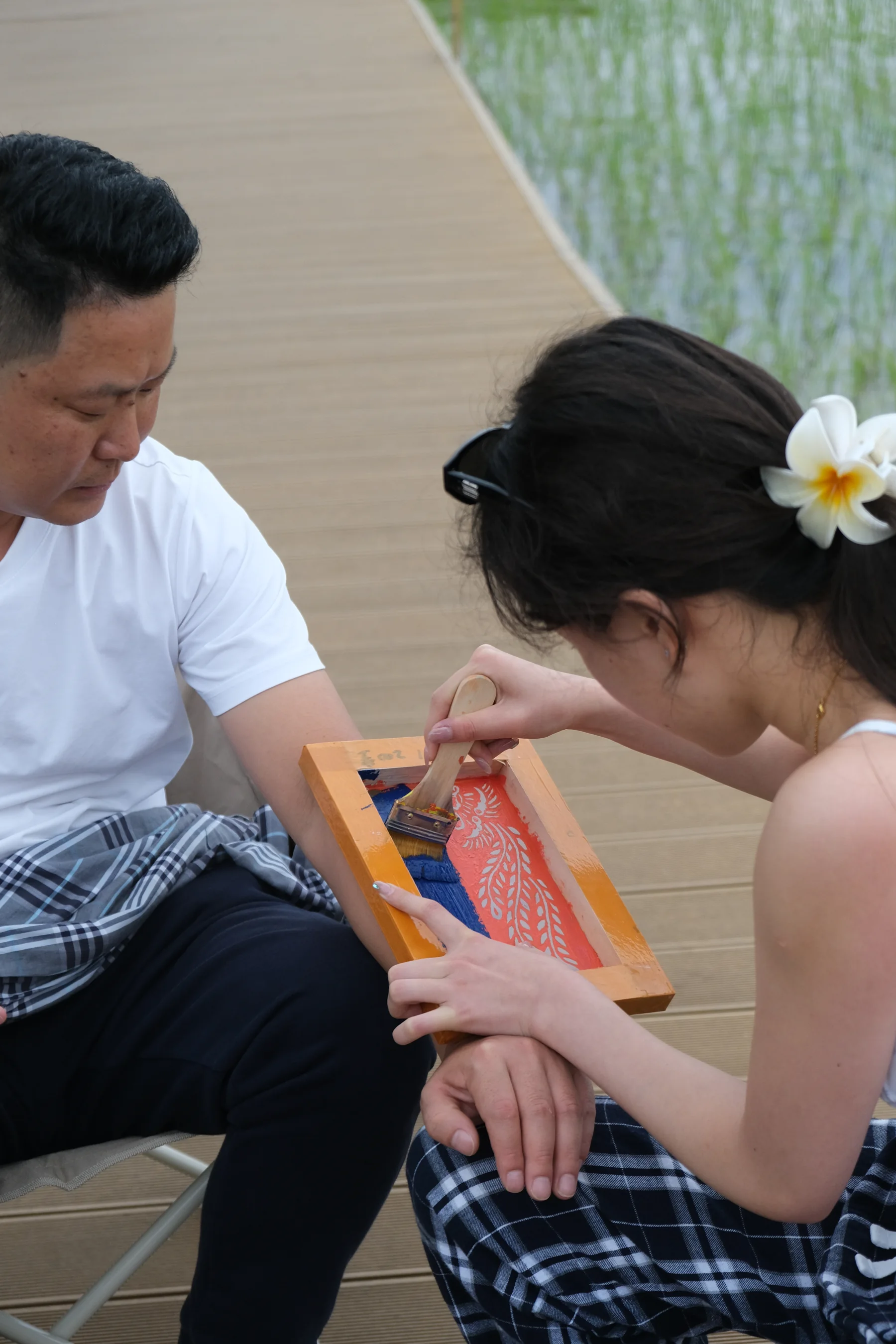 A participant tries the stencil